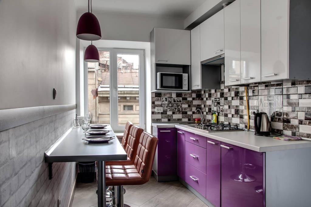 ROMANTIC Apartments - центр Львова , с видом на город Екстер'єр фото