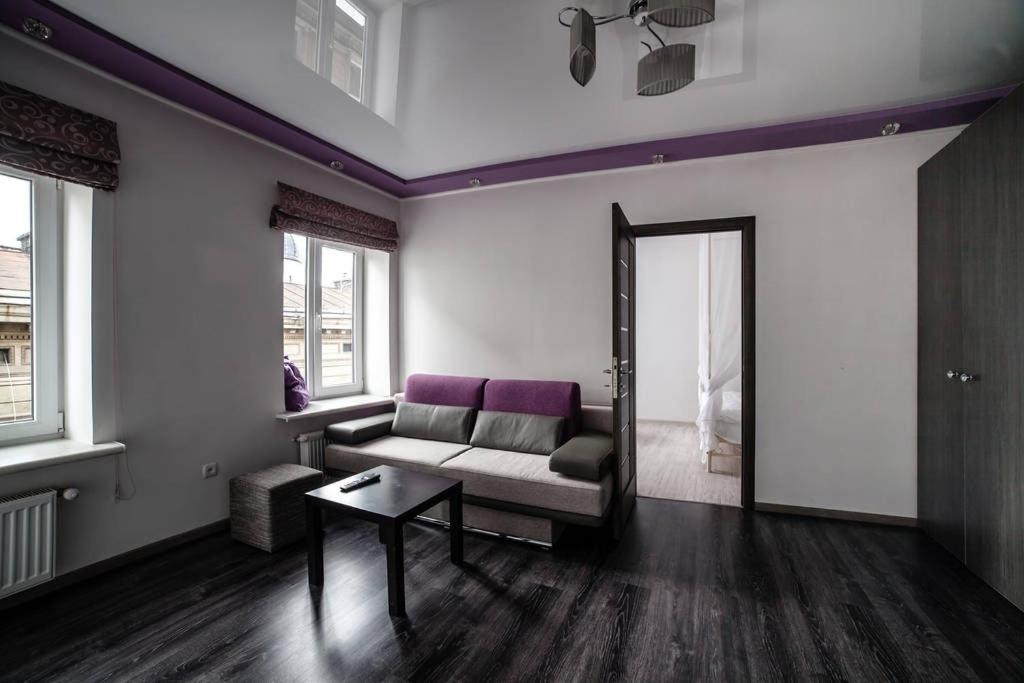 ROMANTIC Apartments - центр Львова , с видом на город Екстер'єр фото