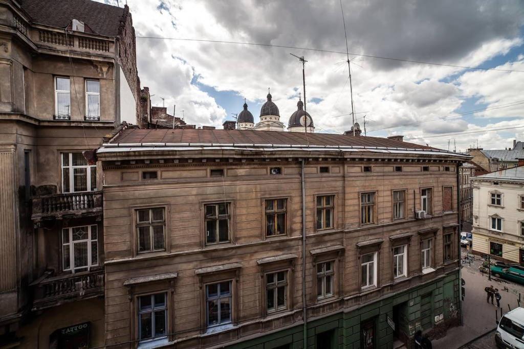 ROMANTIC Apartments - центр Львова , с видом на город Екстер'єр фото